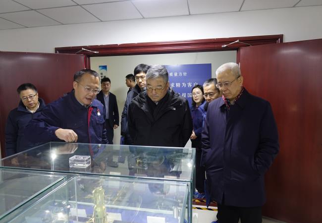 國機(jī)集團(tuán)黨委書記、董事長張曉侖到軸研所調(diào)研